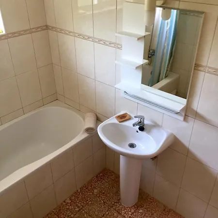 Апартаменты 2 Quartos, 350m Olhos D'agua, F