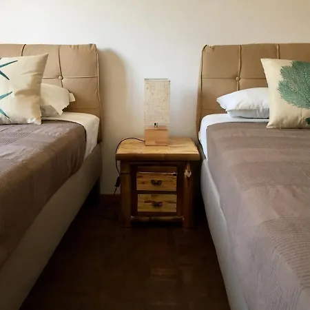 Apartf 2 Quartos, 350m Olhos D'agua Apartment